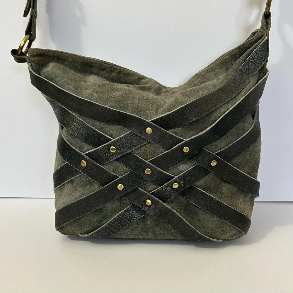 UO - Deena & Ozzy - Elegant Green Suede and Leather Boho Shoulder/Crossbody Bag - Picture 2 of 16